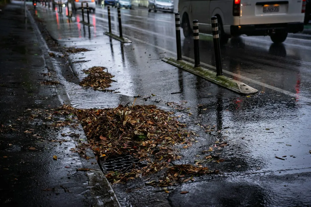 Lluvias fuertes en Valencia: cómo preparar arquetas y bajantes